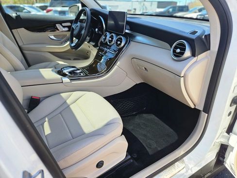 Used 2018 Mercedes-Benz GLC 300 4MATIC image 9