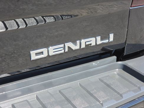 Used 2016 GMC Sierra 2500 Denali w/ Driver Alert Package AWD/4WD image 8