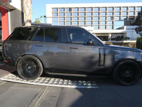 Used 2023 Land Rover Range Rover Autobiography image 6