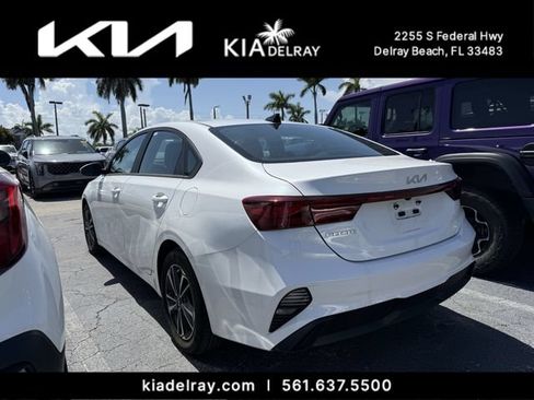 Certified 2023 Kia Forte LXS FWD image 3