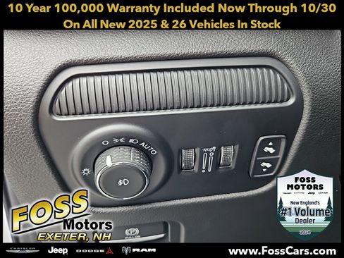 New 2024 Jeep Wagoneer Base w/ HD Trailer Tow Package image 24