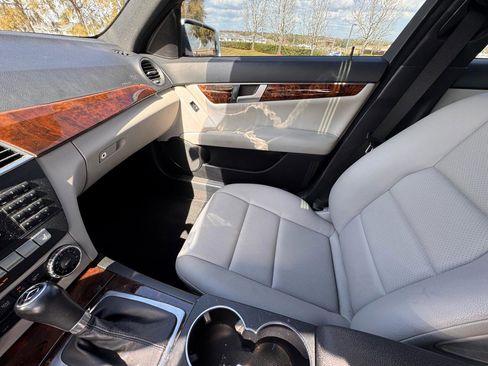 Used 2013 Mercedes-Benz C 250 Sport image 21