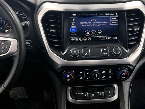 Used 2023 GMC Acadia SLT image 19