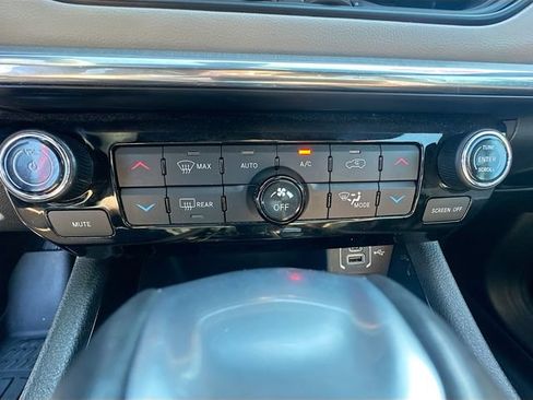 Used 2024 Jeep Compass Limited AWD/4WD image 16
