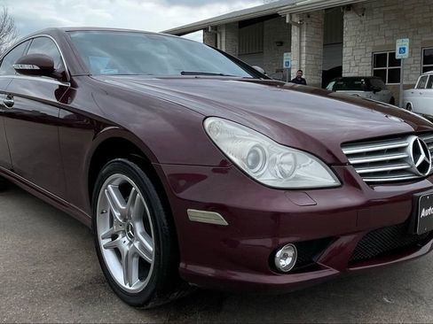 Used 2007 Mercedes-Benz CLS 550 image 3
