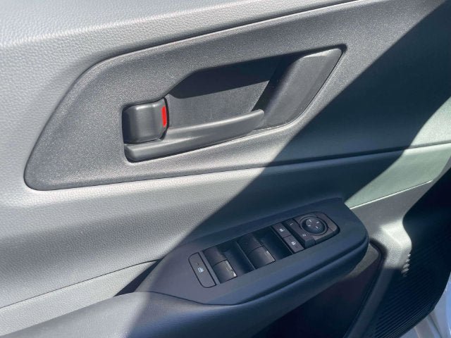 Used 2025 Toyota Prius LE FWD image 18