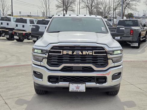 New 2026 RAM 2500 Tradesman AWD/4WD image 11
