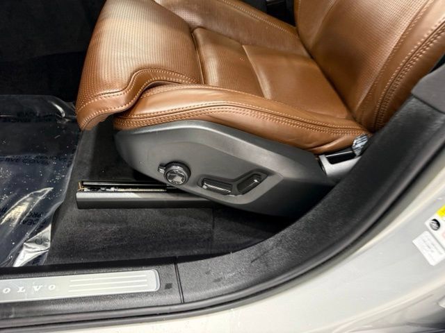 Used 2023 Volvo XC90 B6 Ultimate AWD/4WD image 13