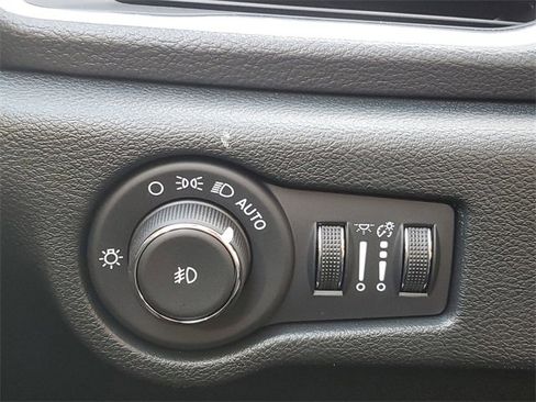 New 2026 Chrysler Pacifica Limited w/ Trailer Tow Group image 21