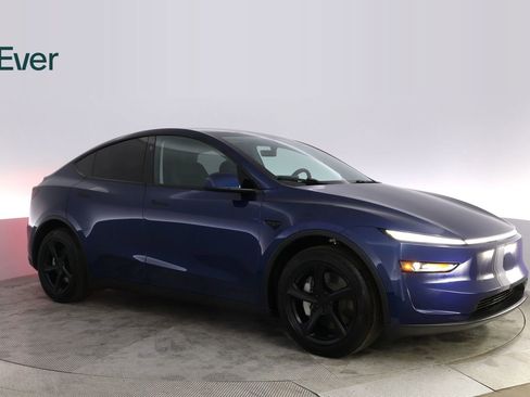 Used 2026 Tesla Model Y 2WD image 14