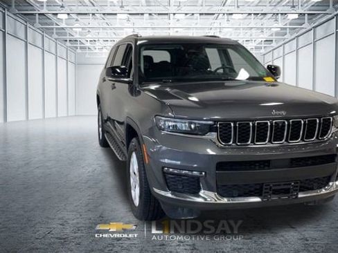 Used 2022 Jeep Grand Cherokee L Limited w/ Luxury Tech Group II image 4