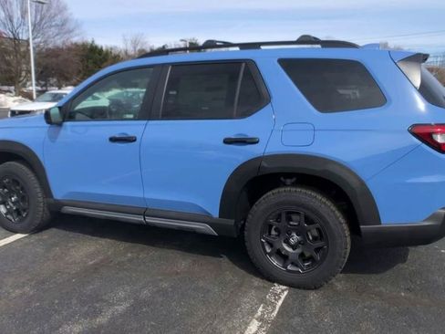 New 2025 Honda Pilot TrailSport image 7