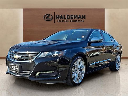 Used 2017 Chevrolet Impala Premier w/ Enhanced Convenience Package image 3