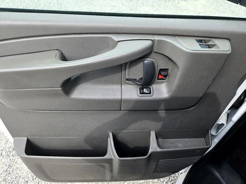 Used 2014 Chevrolet Express 1500 LT w/ LT Preferred Equipment Group image 12