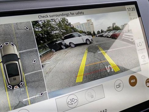 New 2025 Land Rover Range Rover SE image 13