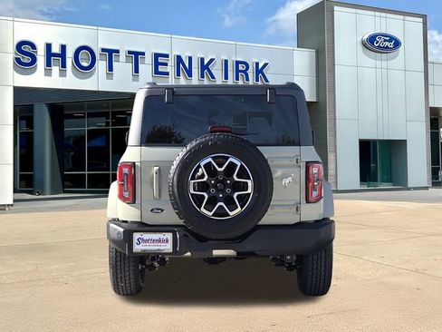 New 2025 Ford Bronco Outer Banks image 8