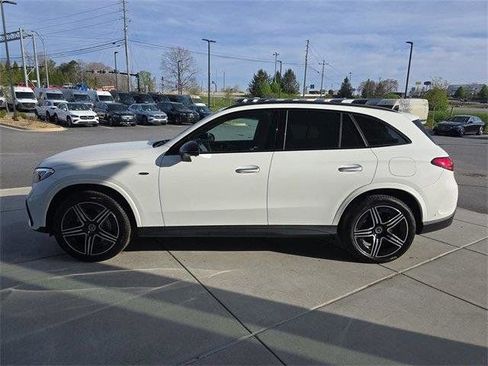 Used 2025 Mercedes-Benz GLC 350e 4MATIC image 9