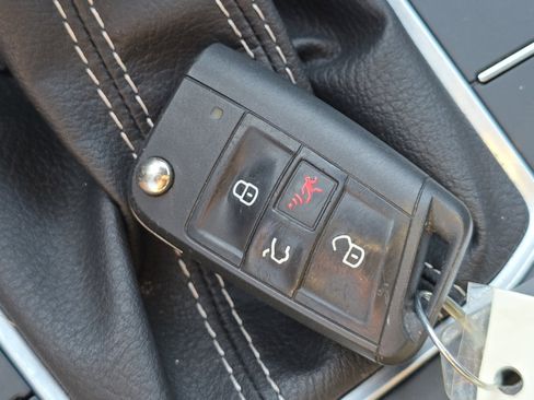 Used 2025 Volkswagen Jetta Sport FWD image 32