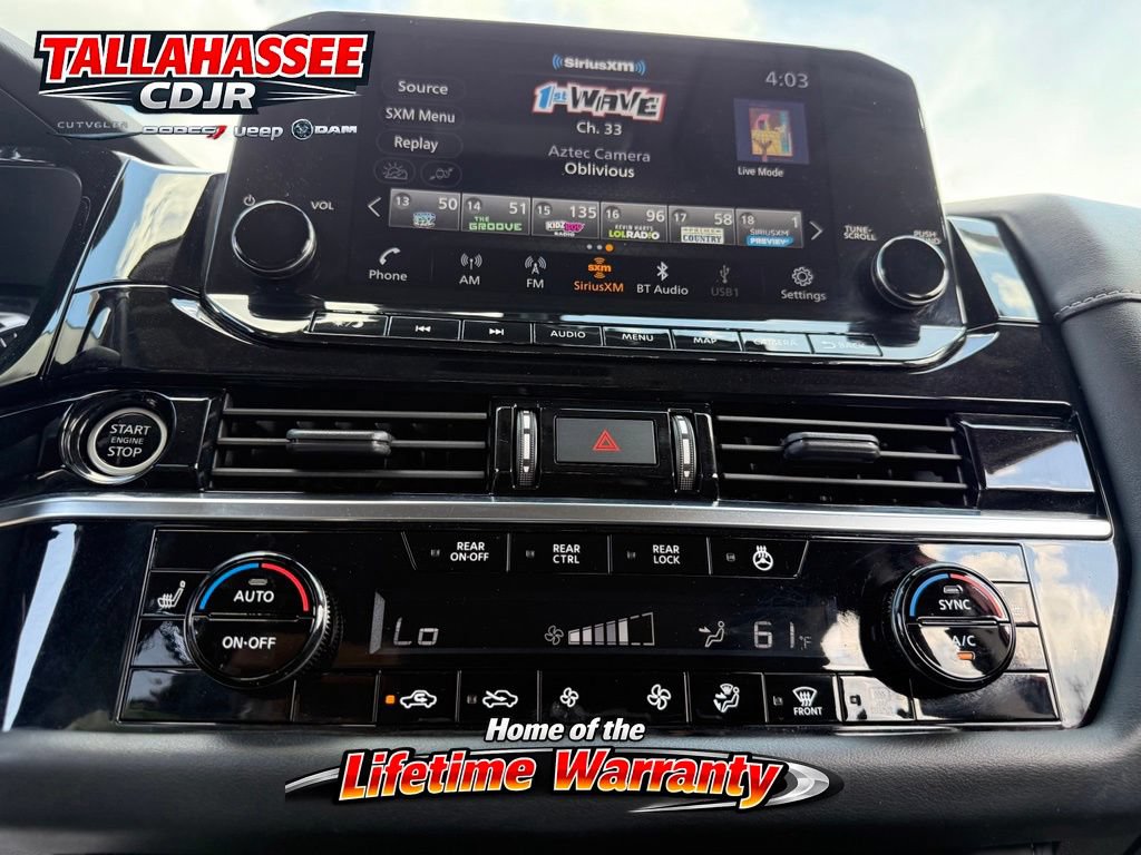 Used 2023 Nissan Pathfinder SL w/ Black Appearance Package AWD/4WD image 27