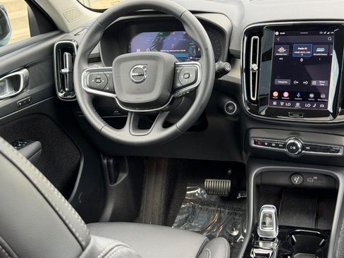 Used 2026 Volvo XC40 B5 Plus AWD/4WD image 13