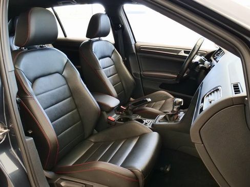 Used 2019 Volkswagen GTI Autobahn image 15