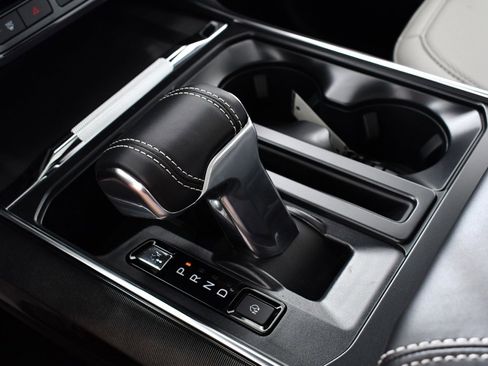 New 2025 Ford F150 Lightning Platinum image 34