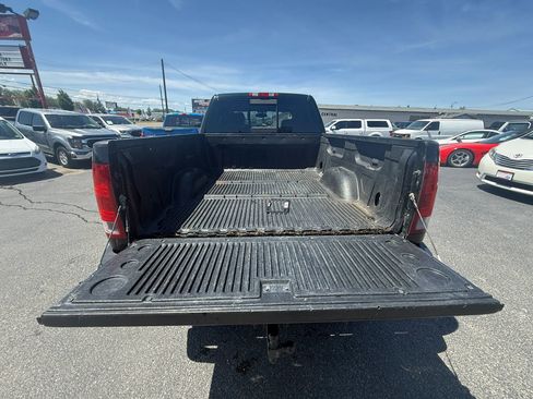 Used 2011 GMC Sierra 2500 SLT w/ Suspension Package, Off-Road AWD/4WD image 5