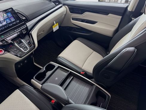 New 2026 Honda Odyssey Elite image 25