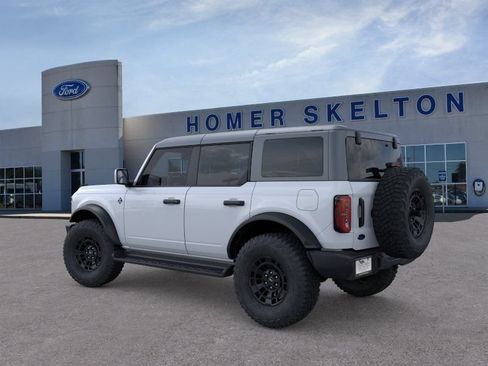 New 2026 Ford Bronco Outer Banks w/ Sasquatch Package AWD/4WD image 4