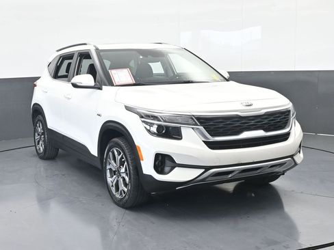 Used 2021 Kia Seltos EX image 9