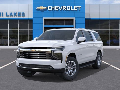New 2026 Chevrolet Suburban LT RWD image 6
