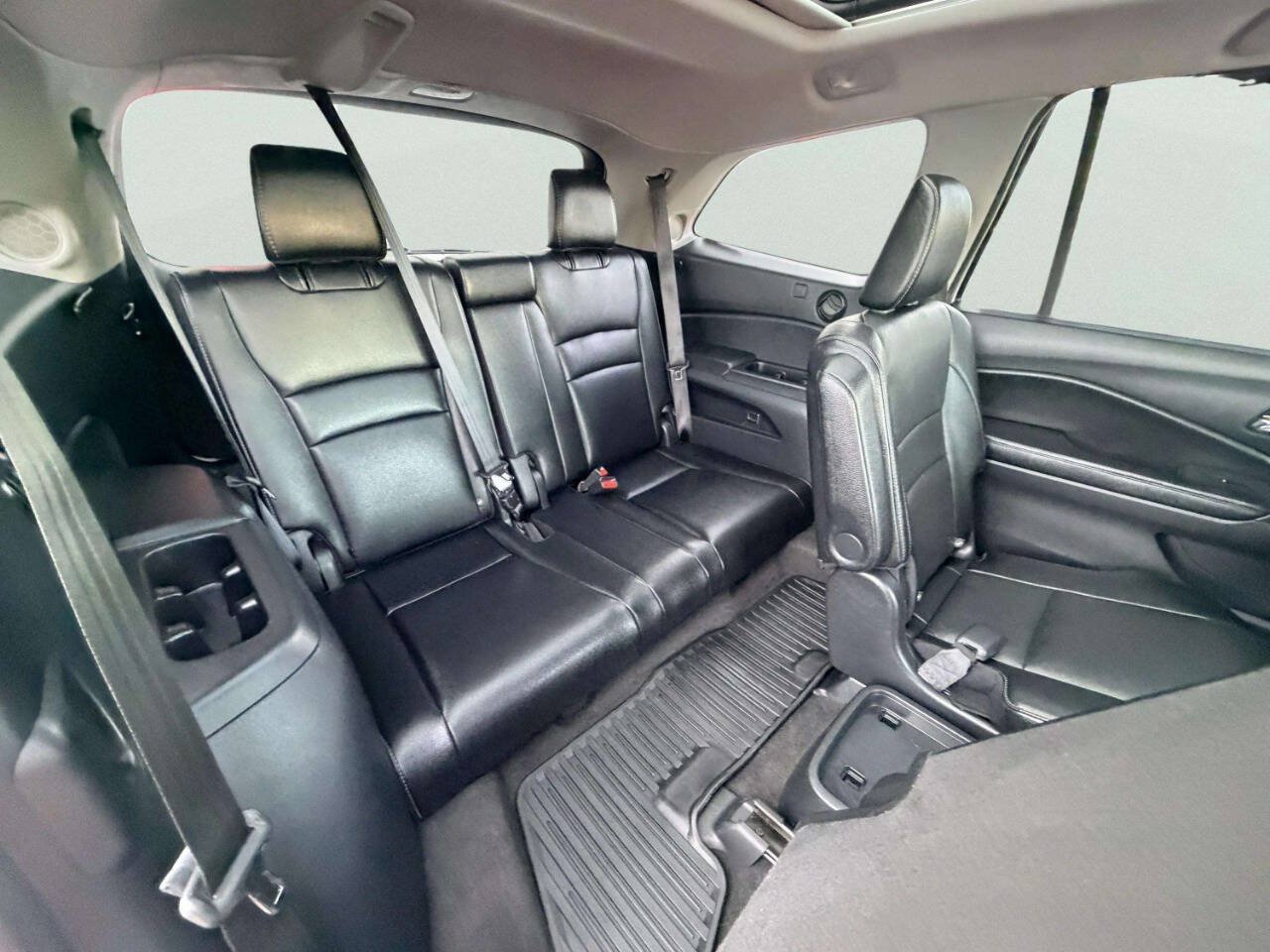 Used 2016 Honda Pilot Elite image 34