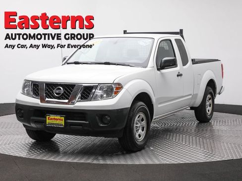 Used 2019 Nissan Frontier S image 1