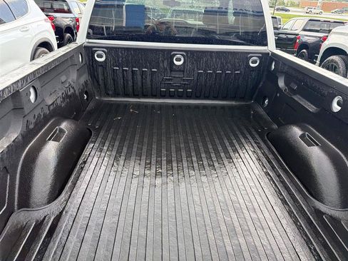 Used 2016 Chevrolet Silverado 1500 Custom w/ Custom Convenience Package RWD image 14