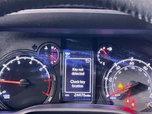 Used 2023 Toyota 4Runner SR5 Premium w/ Moonroof Package RWD image 15