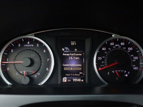 Used 2016 Toyota Camry SE image 43