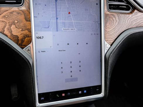 Used 2017 Tesla Model X 90D image 30