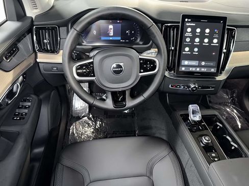 Used 2026 Volvo XC90 B6 Plus AWD/4WD image 4