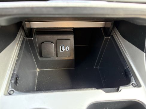 Used 2021 Ford Explorer 4WD image 20