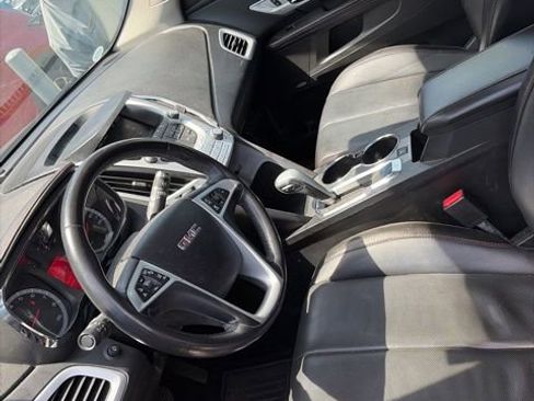 Used 2015 GMC Terrain SLT AWD/4WD image 3