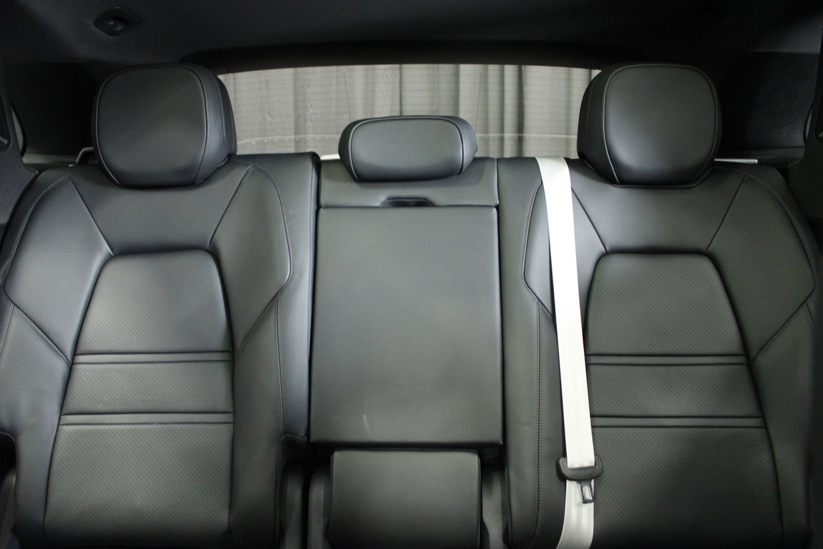 Certified 2026 Porsche Cayenne E-Hybrid AWD/4WD image 44