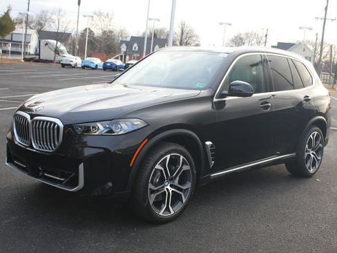Used 2026 BMW X5 xDrive40i w/ Climate Comfort Package AWD/4WD image 3