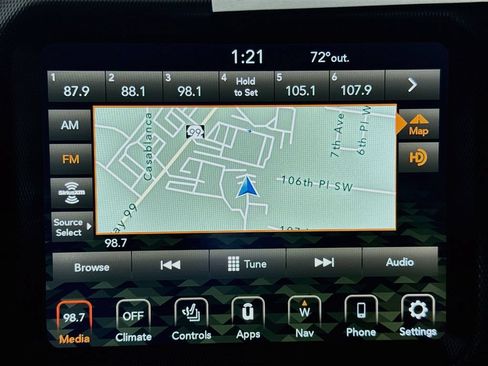 Used 2023 Jeep Wrangler Unlimited Sahara AWD/4WD image 15