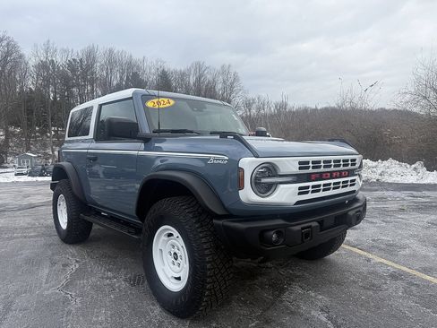 Used 2024 Ford Bronco Heritage Edition image 9