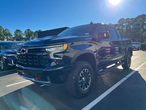 Used 2024 Chevrolet Silverado 1500 ZR2 w/ Technology Package image 1