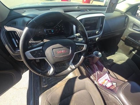 Used 2017 GMC Canyon SLE w/ SLE Convenience Package image 4