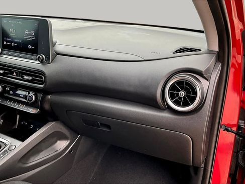 Certified 2022 Hyundai Kona SEL w/ Convenience Package FWD image 19