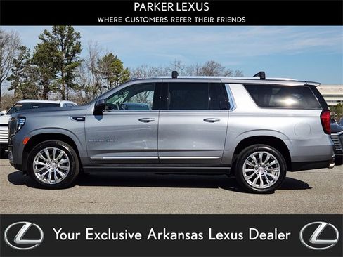 Used 2022 GMC Yukon XL Denali image 2