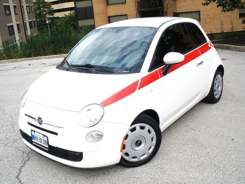 Used 2015 FIAT 500 Pop FWD image 1