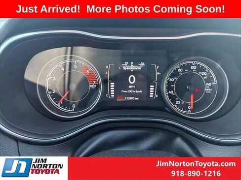 Used 2019 Jeep Cherokee Latitude Plus AWD/4WD image 9